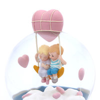 Cadeau globe de neige globe d'eau Musique Boule de cristal Design créatif globe de neige en résine pour la décoration de Noël