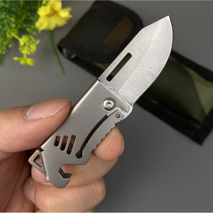 Couteau pliant d'extérieur en acier inoxydable, design compact, mini couteau de survie avec bord lisse, outil multifonction portable pour une utilisation en extérieur - Product Image 2
