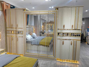 Ensemble de chambre à coucher de luxe <span class=keywords><strong>2026</strong></span> avec éclairage LED, lit super <span class=keywords><strong>king</strong></span> size, armoire à 8 portes et tête de lit miroir – Collection Meubles de Chambre Élégants - Product Image 4