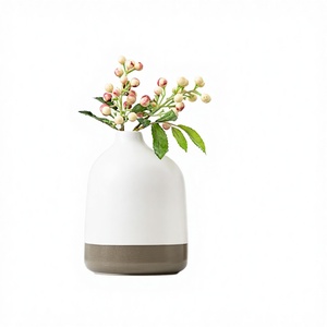 Vase de table moderne en céramique émaillée écologique pour la décoration de salon, largeur 2-4 pouces x hauteur 4-8 pouces - Product Image 3