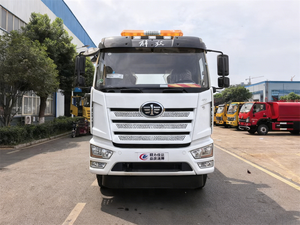 Camion de dépannage à plateau plat FAW 4X2 avec treuil hydraulique pour les services de <span class=keywords><strong>remorquage</strong></span> de véhicules en panne - Product Image 2