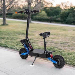 Patinete eléctrico plegable de doble Motor, 5600W de potencia, aleación de aluminio impermeable con asiento, batería inteligente, conveniente y rápido - Product Image 6
