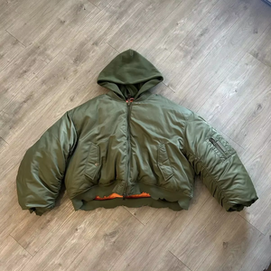 2025 OEM Großhandel Street Outdoor Curved Knife Piloten-Bomberjacke für Damen und Herren – Wintermantel - Product Image 1