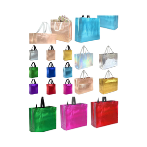 Bolsa de Compras Plegable Reutilizable de Tamaño Mediano con Correa para el Hombro, Laminada, Metálica, Económica, con Impresión de Logotipo Personalizado, de Tela No Tejida - Product Image 3