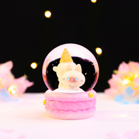 Mini boule de cristal lumineuse créative en forme de haricot, adorable figurine de chat, ornements de main, cadeau d'anniversaire pour garçons et filles