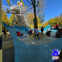 Équipement de terrain de jeu en corde tressée pour l'extérieur, filet d'aventure pour enfants, structure de jeu gonflable personnalisable avec logo pour parc
