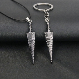 Collier et porte-clés en alliage, 2 modèles, en forme de clou torsadé cannelé affûté, pour les fans de Game Knight, idéal comme cadeau - Product Image 1