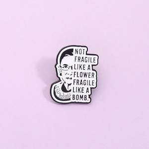 Cita de personaje de <span class=keywords><strong>juez</strong></span> famoso con tema de amor de aleación de zinc-regalo de joyería - Product Image 1