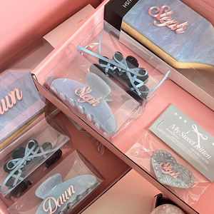 Nouvelle arrivée personnalisée acétate de cellulose bambou rose sucre pagaie brosse à cheveux acétate cheveux griffes ensemble avec boîte cadeau à la main - Product Image 6