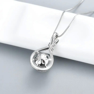 Collana con ciondolo rotondo cavo per donna, gioielli classici e minimalisti alla moda - Product Image 6