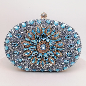 Sac à main de soirée en soie scintillant orné de perles et de cristaux pour femme, idéal pour mariage et fête - Product Image 6