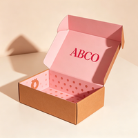 Boîte d'expédition personnalisée en carton ondulé recyclé avec fermeture auto-adhésive et bande de déchirement, avec revêtement UV pour vêtements et chaussures
