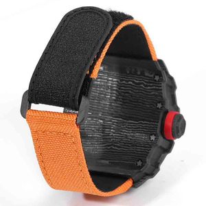 Reloj de Pulsera Mecánico de Cuerda Manual con Tourbillon Flotante en Forma de Barril de Carbono Completo 27-02, Cronógrafo Grand Prix para Hombre - Product Image 6