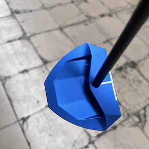 Putter de golf à axe central à couple nul, face usinée CNC en acier inoxydable, conception haute stabilité pour un putting droit - Product Image 3