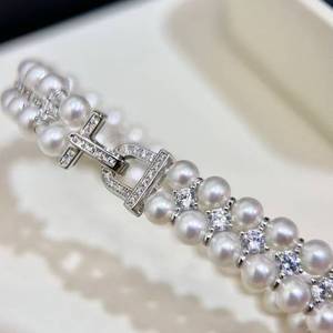 Pulsera de Perlas de Agua Dulce de Alto Brillo de 4.5-5mm, Perlas Casi Redondas y Limpias con Separadores de Moissanita Brillante, Plata de Ley 925 - Product Image 2