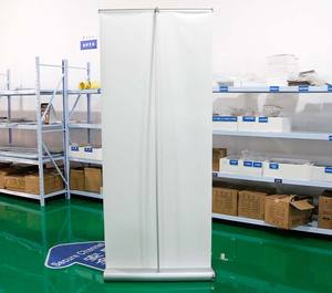 Premium Portable Roll Up Banner Stand Sistema de exhibición duradero para eventos Banderas y pancartas promocionales - Product Image 5