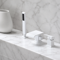 Robinet de baignoire Huagao blanc sur pied en laiton massif, design contemporain, 1 trou, bec de douche effet pluie, chaud/froid, double poignée, valve en céramique