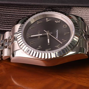 Montres automatiques mécaniques à mouvement NH35 avec boîtier en cristal saphir de style professionnel tendance à vendre - Product Image 5