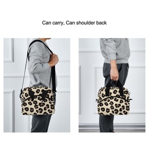 Fashionable Custom Leopard Printed 15L Polyester Food Thermal Stylish and Practical Insulated Cooler Bags for Lunch Picnic - Product Image 6