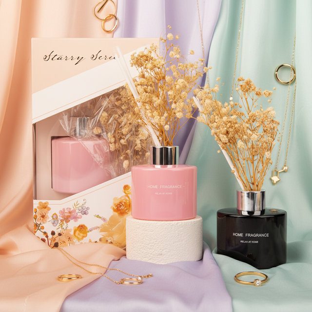 Hot Selling Bathroom Aromatherapy Gift Set Reed Oil Diffuser with Dried Flower Sticks Fragrance Diffuser for Decor