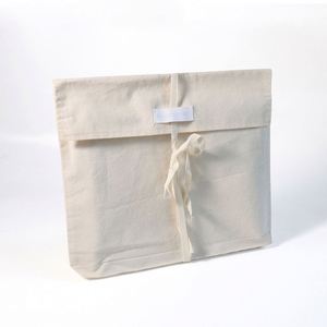 Bolsa de Regalo Ecológica de Algodón Kraft para Boutique de Calzado, Resistente, Reciclable, con Relieve Personalizado para Calcetines - Product Image 1