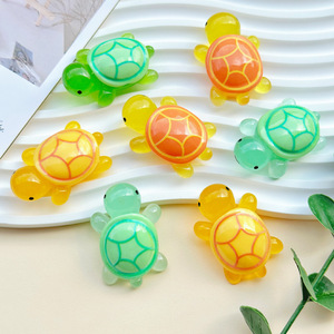 [Nhà máy tùy chỉnh] dạ quang rùa phim hoạt hình nhựa tự làm phụ kiện trang sức điện thoại di động Trường hợp lỗ giày vật liệu vá - Product Image 1