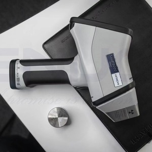Analizador XRF Portátil Hitachi X-MET8000, Espectrómetro de Metales Preciosos - Product Image 2