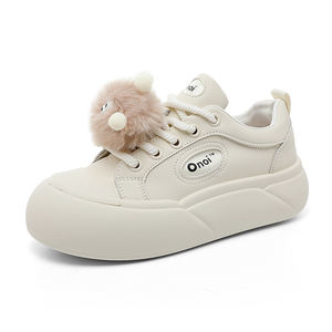 LYKU Zapatillas Planas de Moda Transpirables para Mujer, Estilo Lindo, para Otoño y Verano, Casuales para Estudiantes, Hechas en Zhejiang, China - Product Image 4