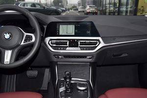 BMW Voiture d'occasion 2025 pour BMW Série 3 325i <span class=keywords><strong>320i</strong></span> 330i Berline Luxe 4 portes 5 places Automatique 184 CV L4 Essence Neuf - Product Image 6