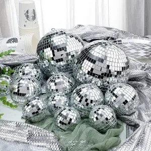 Fabrika doğrudan özel şekil parti otel gösterisi canlı parti kaynağı süslemeleri köpük disko topları