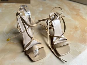 Top estivo sandali <span class=keywords><strong>con</strong></span> tacco alto da donna a punta quadrata <span class=keywords><strong>con</strong></span> chiusura stringata in altezza per aumentare la tazza di vino <span class=keywords><strong>con</strong></span> tacco elegante <span class=keywords><strong>con</strong></span> tacco alto - Product Image 6