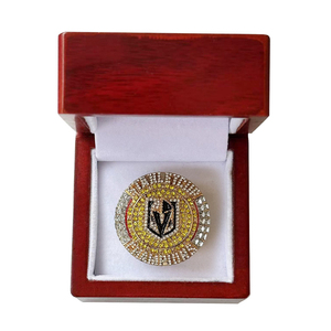 Anello del Campionato dei Cavaliers di Las Vegas <span class=keywords><strong>2023</strong></span>, Anello Geometrico in Lega Dorata, Cappuccio Utilizzabile Come Ciondolo per Collana alla Moda - Product Image 6