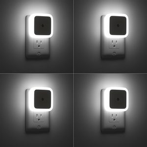 Veilleuse LED <span class=keywords><strong>à</strong></span> brancher avec capteur de lumière, lampe de nuit <span class=keywords><strong>à</strong></span> faible consommation 0,5 W <span class=keywords><strong>à</strong></span> lumière douce pour la maison, le couloir, la cuisine (lot de 4) - Product Image 1