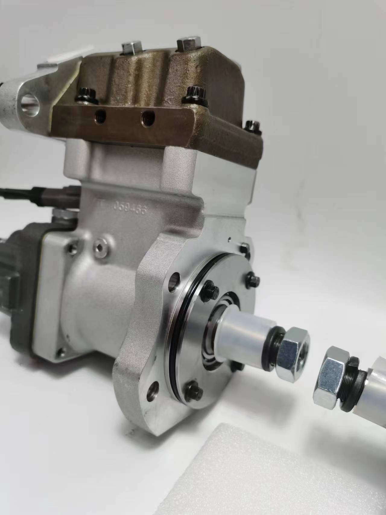NEW Fuel injection pump 3973228 4921431 for Cummins Isle 9.5  L8.9 G8.3 6C8.3 QSC8.3 CM554  common rail pump 3973228 4921431