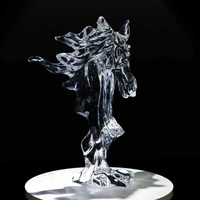 Sculpture de tête de cheval en résine transparente de luxe, aspect cristal clair, décoration de hall d'hôtel, statue d'animal d'art moderne