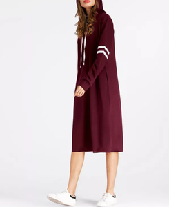 เสื้อฮู้ดผู้หญิงแบบยาวพิมพ์ลายสไตล์สตรีทสำหรับฤดูใบไม้ร่วง ระบายอากาศได้ดี มีเชือกผูก คอฮู้ดถัก สีแดง เหมาะสำหรับออกกำลังกายและสวมใส่ลำลอง - Product Image 4