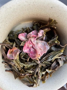 Yunnan Pu Erh té crudo <span class=keywords><strong>Dragon</strong></span> <span class=keywords><strong>Ball</strong></span> Lily Rose Jasmine Crisantemo Peonía Flor Té <span class=keywords><strong>Dragon</strong></span> <span class=keywords><strong>Ball</strong></span> Caja de regalo - Product Image 6