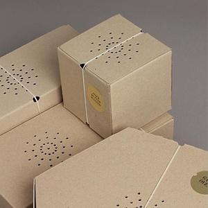 Sang Trọng Dễ Thương Kích Thước In Logo Cứng Vận Chuyển Hộp Vải <span class=keywords><strong>Hat</strong></span> Bao Bì Màu Đen Vận Chuyển Bưu Phẩm Hộp Cho Căng tin Quán Cà Phê Cửa Hàng - Product Image 1