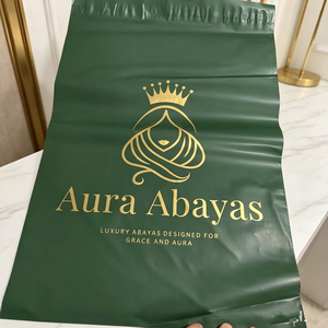 Bolsa de envío de polietileno verde con logo de corona dorada, bolsa de mensajería de polietileno personalizada para embalaje de ropa, abayas y hiyabs para mujeres. - Product Image 3