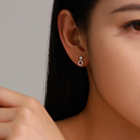 Boucles d'oreilles clous classiques en argent 925 plaqué rhodium avec zircon - Design trèfle à quatre feuilles - Cadeau porte-bonheur