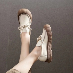 Cuir véritable à lacets plate-forme souple Style de marche Chaussures de sport décontractées pour femmes Chaussures à la mode rétro à bout rond et à semelle épaisse - Product Image 6