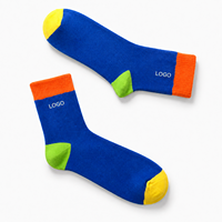 Chaussettes personnalisées en gros, chaussettes mi-mollet colorées à blocs de couleurs avec logo, chaussettes décontractées de qualité supérieure, usine OEM, faible MOQ