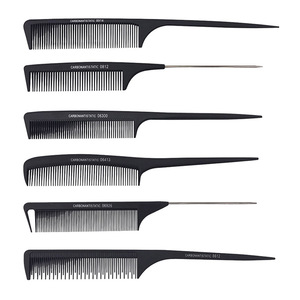 Logo personalizzato <span class=keywords><strong>di</strong></span> alta qualità Capelli neri e lisci Pettini Pro Salone <span class=keywords><strong>di</strong></span> Parrucchiere Anti-In <span class=keywords><strong>Fibra</strong></span> <span class=keywords><strong>di</strong></span> <span class=keywords><strong>Carbonio</strong></span> antistatico <span class=keywords><strong>Pettine</strong></span> Per I Capelli Del Barbiere <span class=keywords><strong>di</strong></span> taglio - Product Image 1