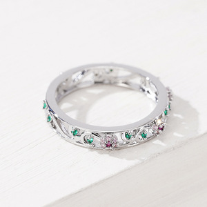 Anello Floreale Colorato per Donne, Design Delicato con Fiori Freschi, Gioiello da Dito alla Moda - Product Image 4