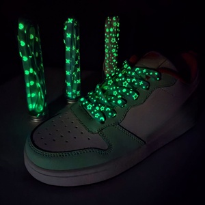 เชือกรองเท้าเรืองแสงหลากสีสันสำหรับกีฬาลำลอง: เชือกรองเท้าเรืองแสงแบบไล่เฉดสีในที่มืด, เชือกรองเท้าตกแต่ง - Product Image 4