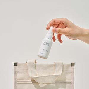 Easy To Use Portable Targeted Spot <b>Cleaner</b> And Prewash Fabric Treatment For Quick Stain Removal On Garments - Product Image 1