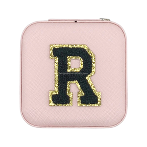 Vente en gros <span class=keywords><strong>26</strong></span> lettres de l'alphabet patchs en chenille patchs de broderie de lettres personnalisés pour sac et chapeaux - Product Image 3