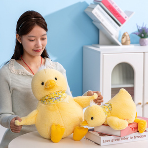 Peluche Canard Jaune Assis et Allongé, Adorable Animal en Peluche Super Doux Rempli de Coton PP pour Cadeau Enfant et Décoration Maison - Product Image 6