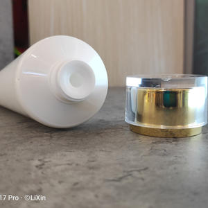 Toptan 200ml sıcak damgalama beyaz vücut losyon tüpü yüz temizleyici plastik kozmetik tüp ambalaj altın akrilik vidalı kapak - Product Image 5