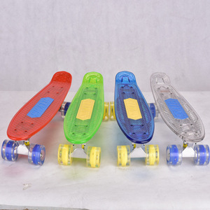 Skateboard Bluetooth lumineux en forme de sucette, roues lumineuses bleues, rouges et vertes pour enfants, garçons et filles, planche à roulettes individuelle - Product Image 2